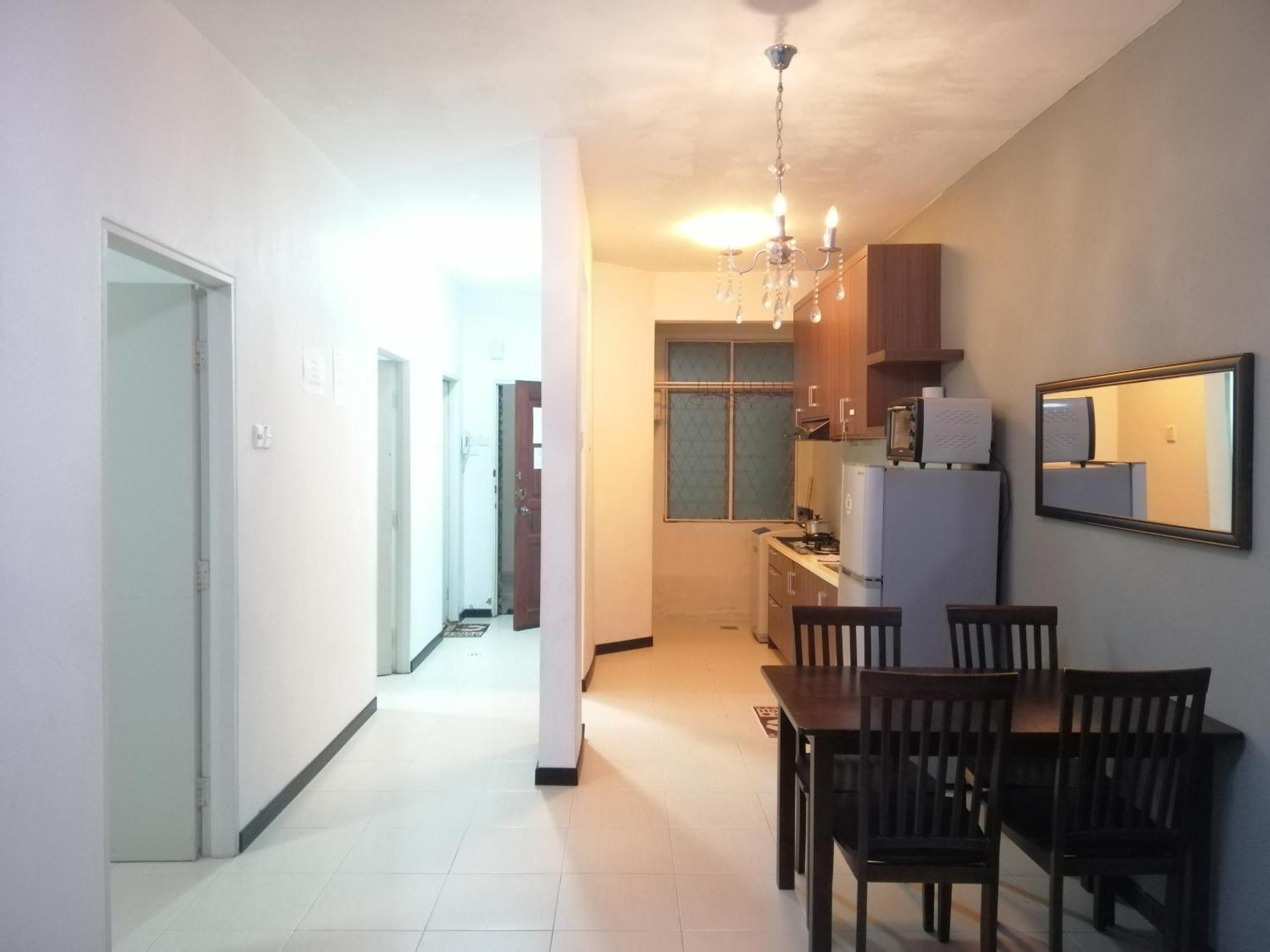 My Cozy Nest - Near Apartemen *